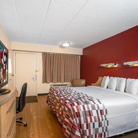 Red Roof Inn Philadelphia - Oxford Valley Langhorne Exterior photo