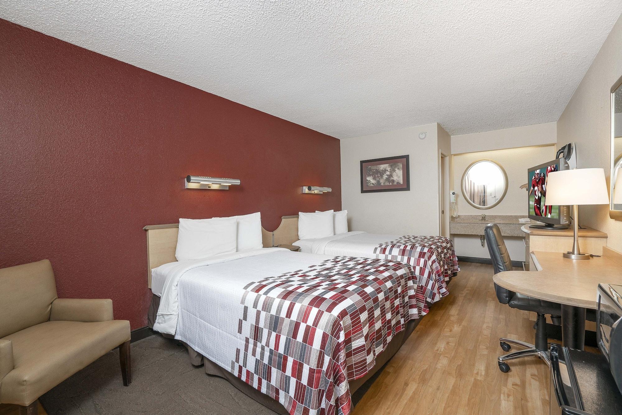 Red Roof Inn Philadelphia - Oxford Valley Langhorne Exterior photo