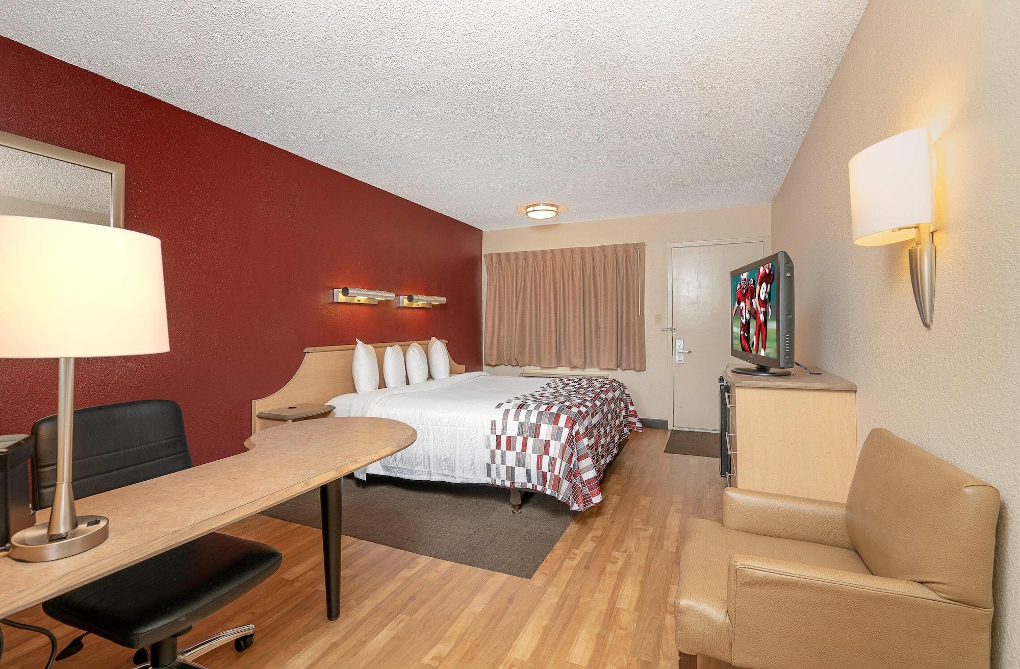 Red Roof Inn Philadelphia - Oxford Valley Langhorne Exterior photo