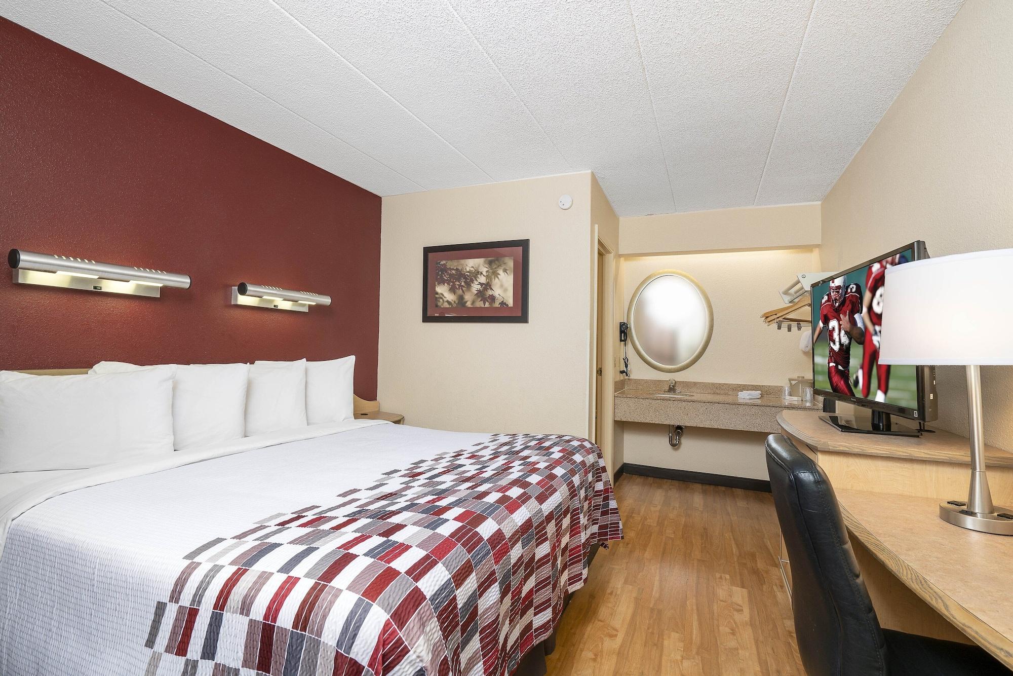 Red Roof Inn Philadelphia - Oxford Valley Langhorne Exterior photo